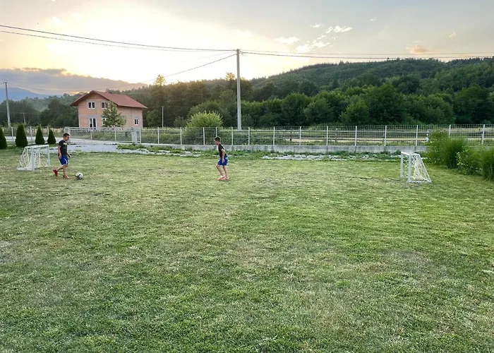 Сasa de vacaciones Vikendica Twins *